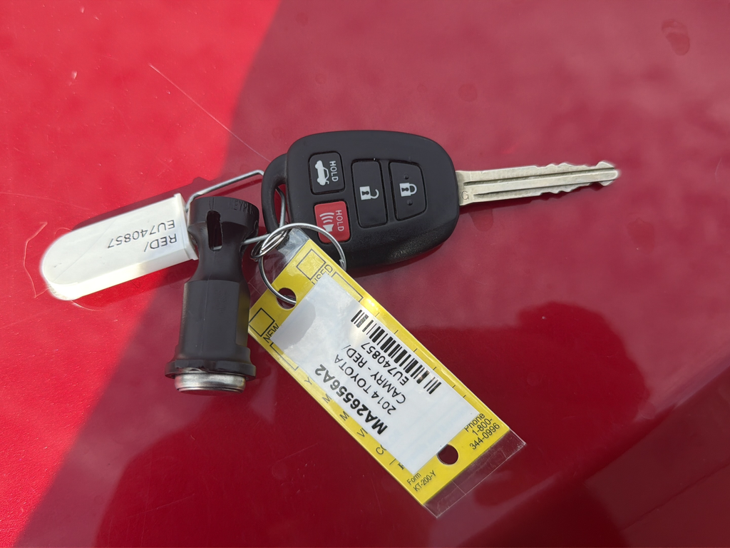 Used 2014 Red Toyota LE image 9