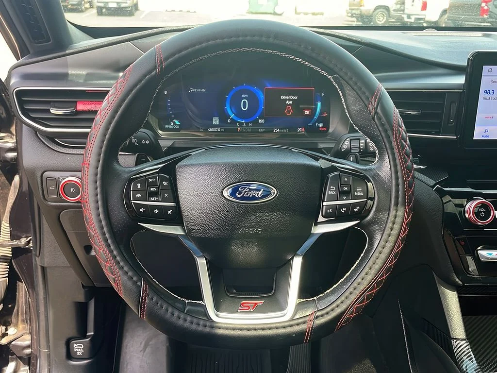 2022 Ford Explorer ST - Photo 13