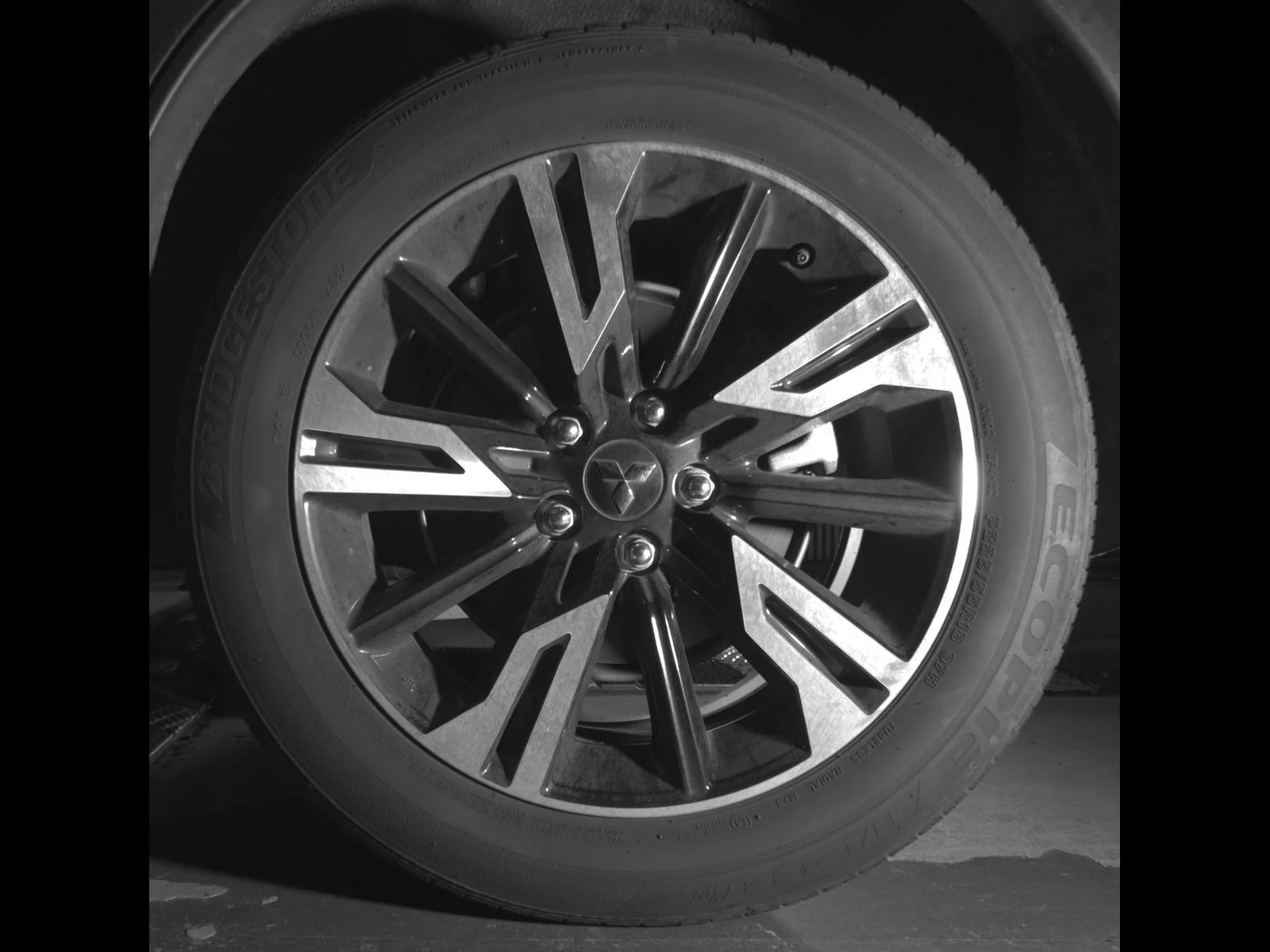 Used 2025 Alloy Silver Metallic Mitsubishi SE image 12