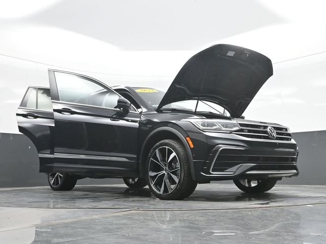 Used 2022 Black Volkswagen 2.0T SEL R-Line image 32
