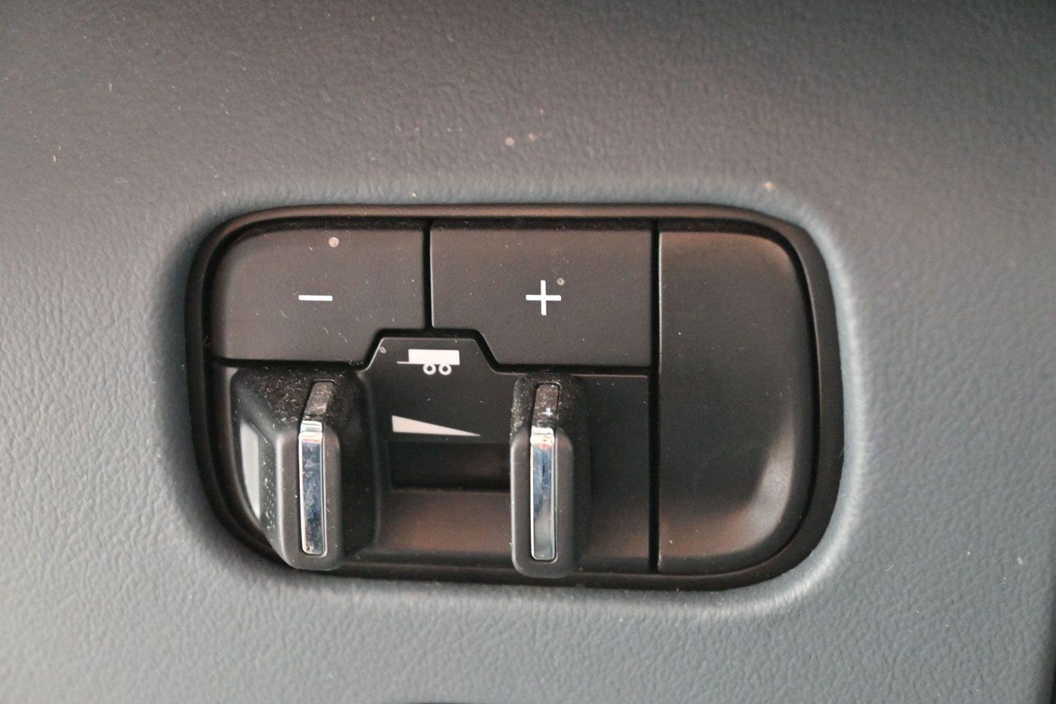 Used 2022 Blue Jeep Series III image 22