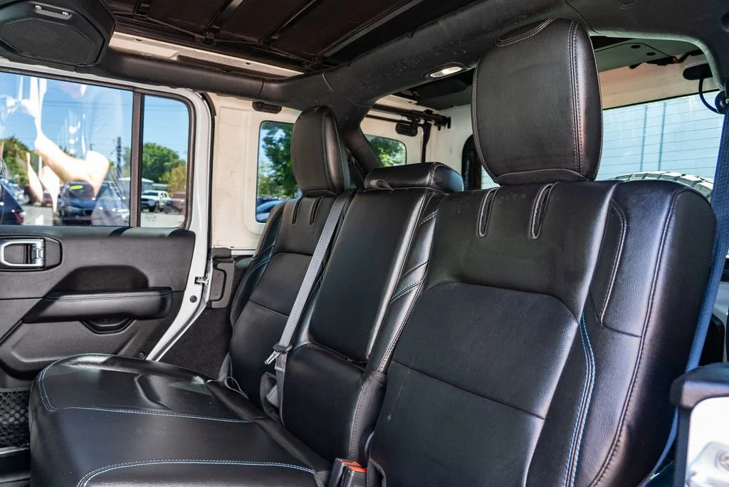 Used 2023 White Jeep Rubicon 4xe image 24