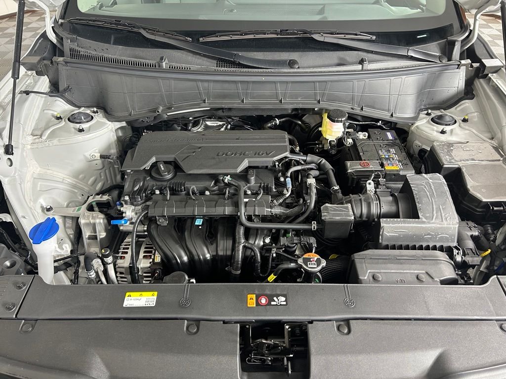 New 2027 White Kia S image 20