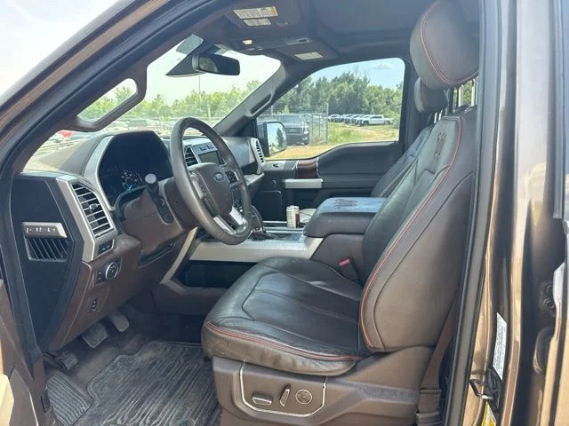 Used 2015  Ford King Ranch image 9