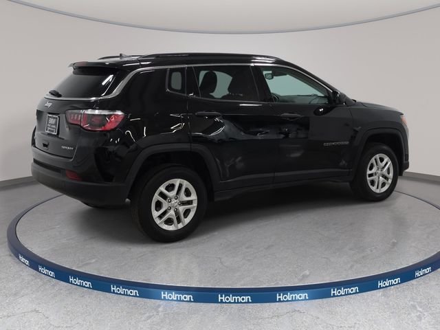 Used 2020 Diamond Black Crystal Pearlcoat Jeep Sport image 6