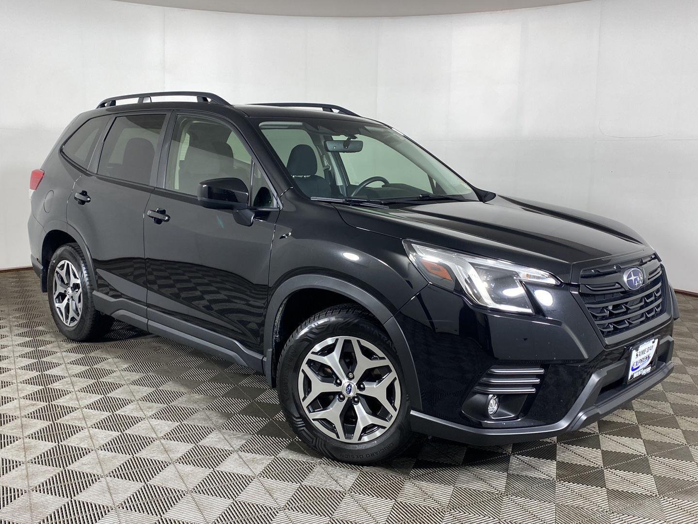 Used 2024 Crystal Black Silica Subaru Premium image 1