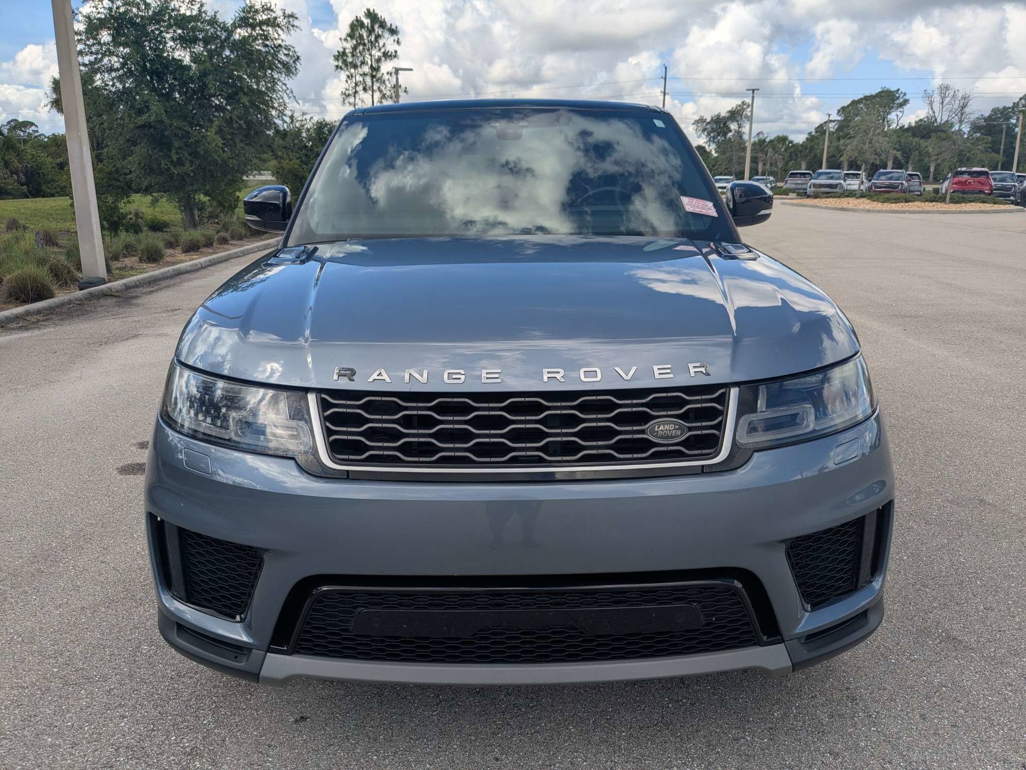 Used 2022 Petrolix Blue Land Rover SE image 3