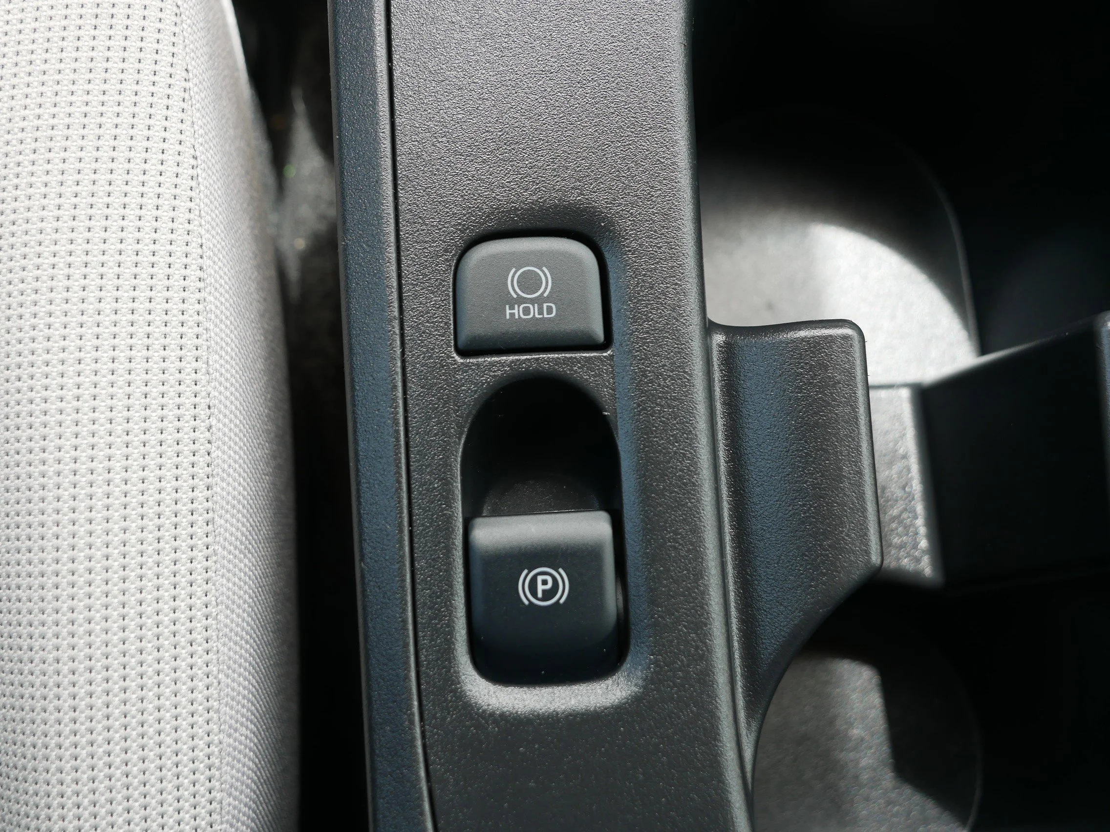 Used 2023 Ice Cap Toyota Hybrid LE image 28