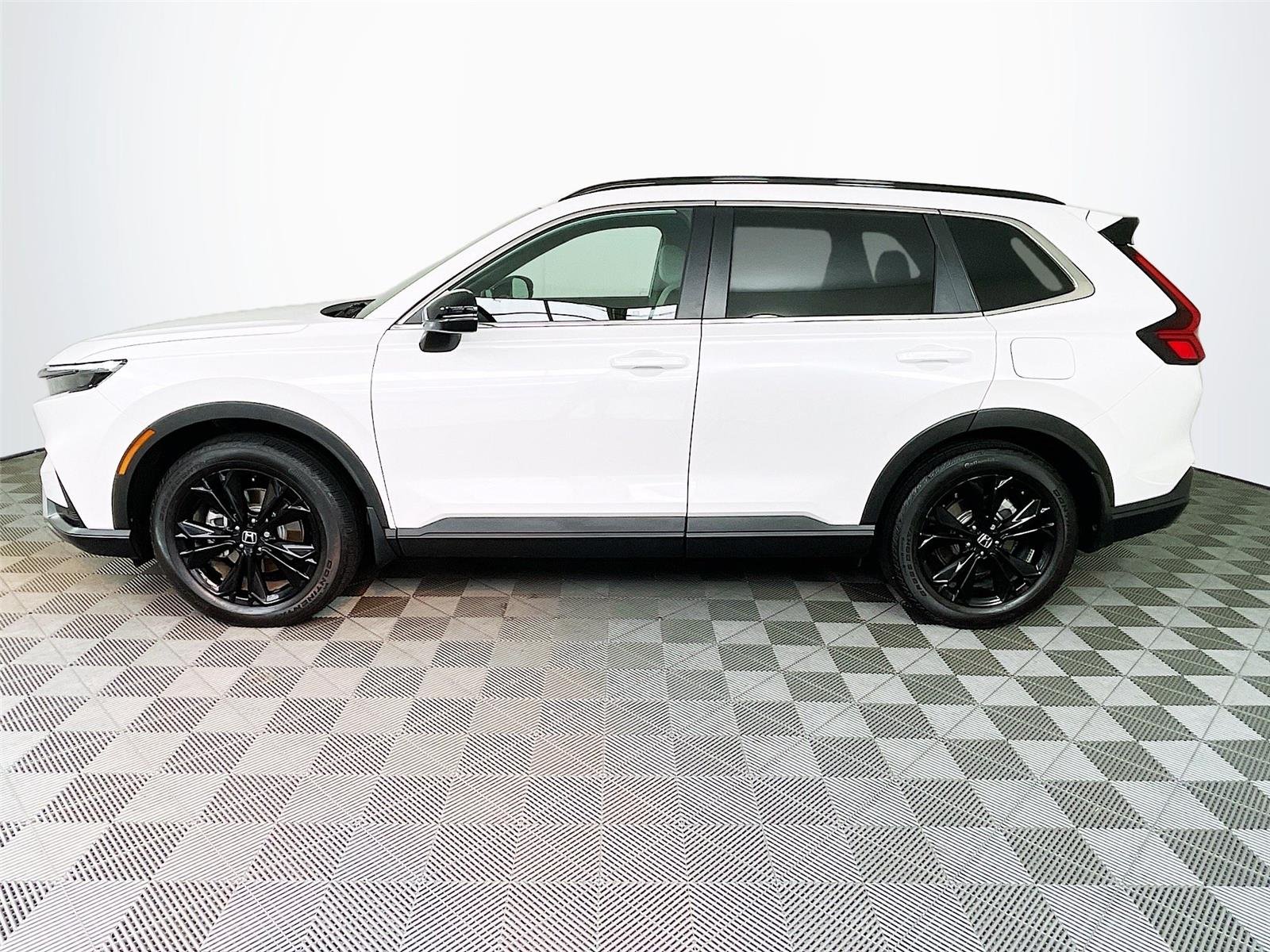 Used 2025 Platinum White Pearl Honda  image 4