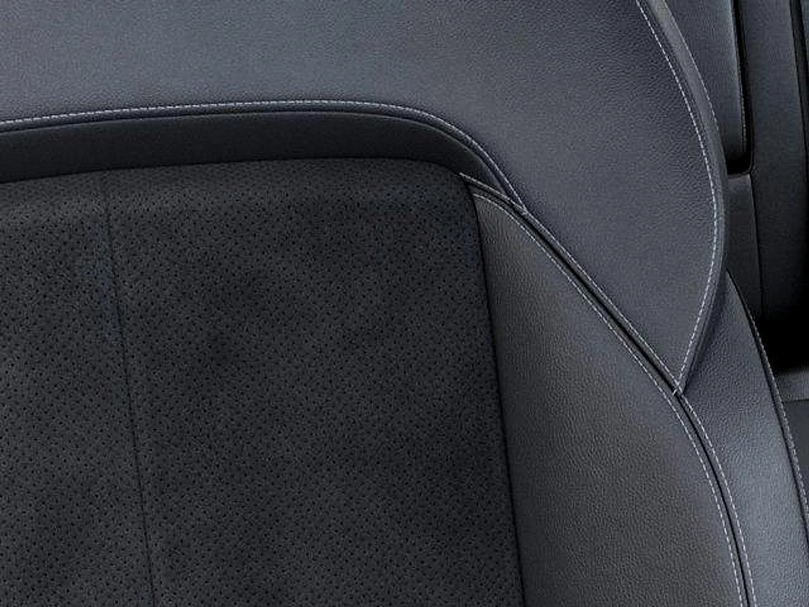 New 2026 Baltic Gray Metallic Clear-Coat Exterior Paint Jeep Altitude 4x4 image 20