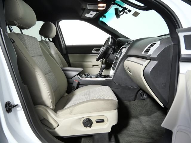 Used 2015 White Ford XLT image 10
