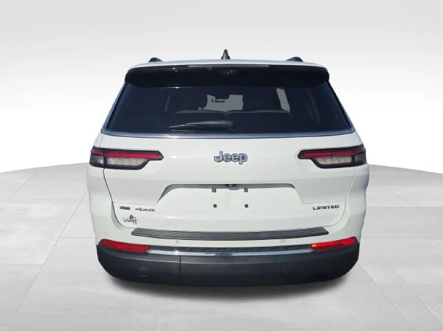 Used 2021 White Jeep Limited 4x4 image 4