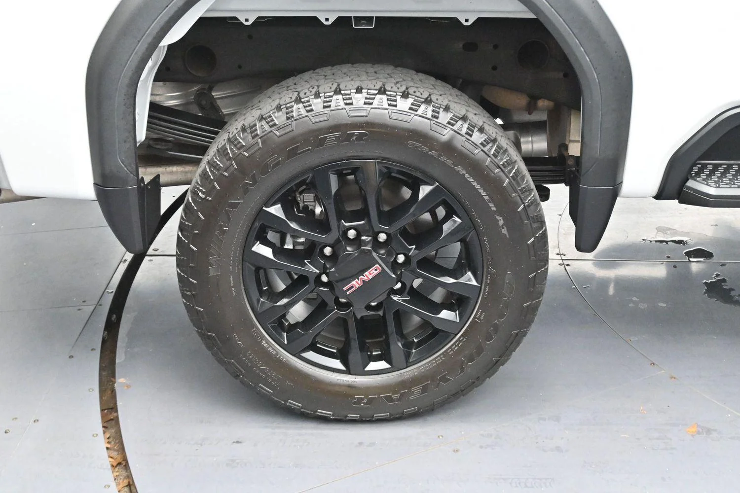 Used 2025 Summit White GMC Pro image 32
