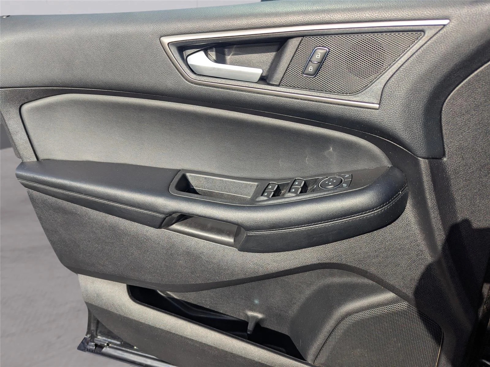Used 2022 Agate Black Ford SEL image 14