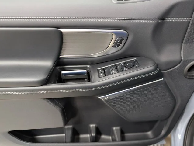 New 2027 Glacier Gray Metallic Tri-Coat Ford Platinum image 46