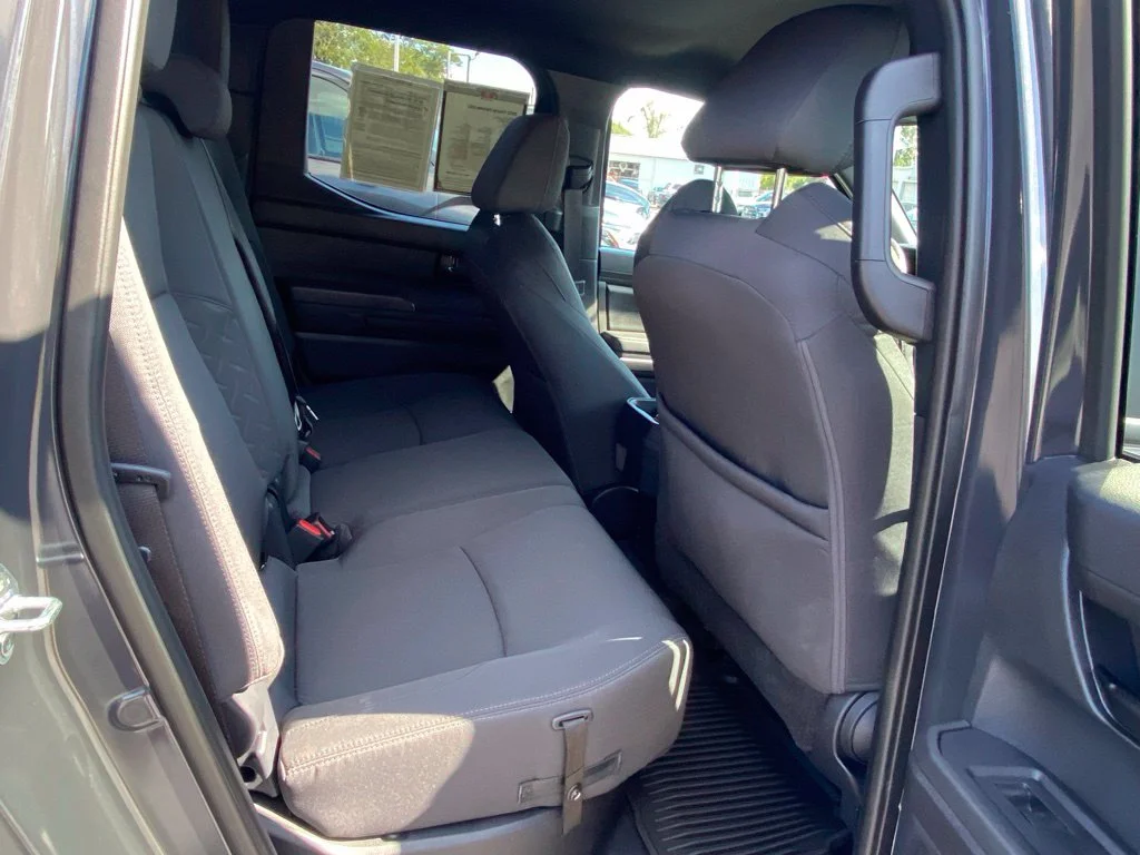 Used 2025  Toyota SR5 image 15