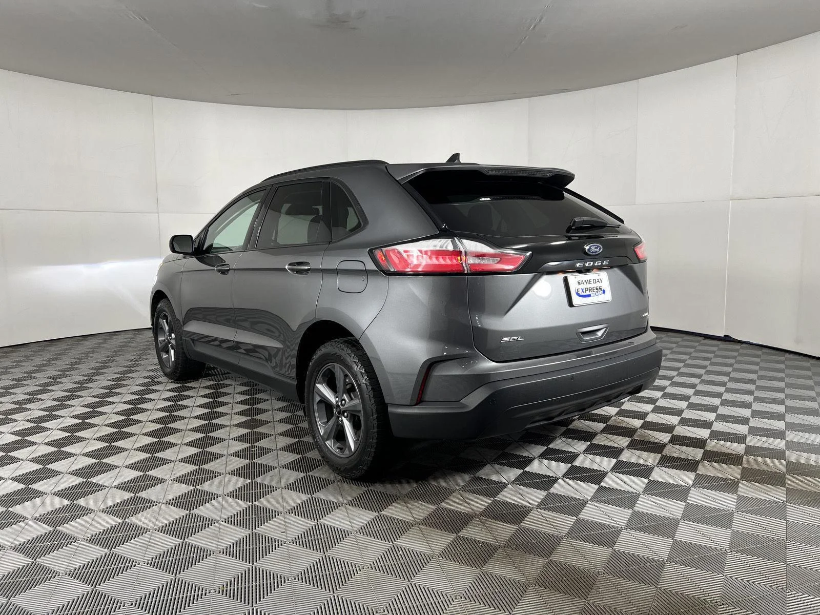 Used 2023 Carbonized Gray Ford SEL image 5