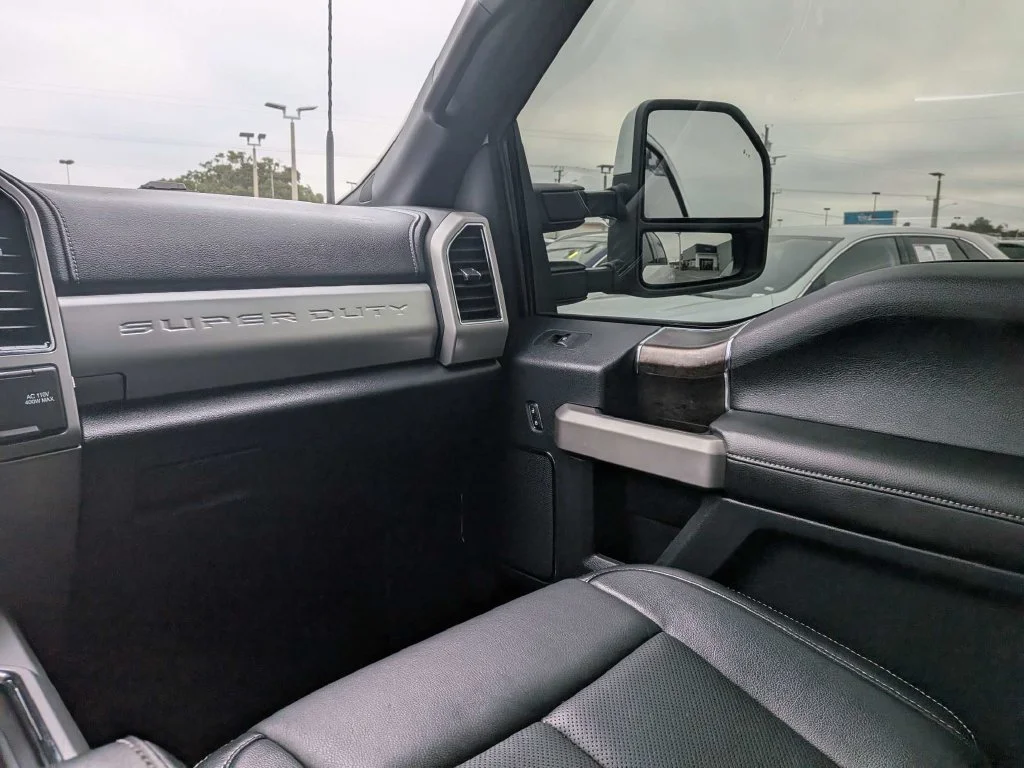 Used 2022 Oxford White Ford Lariat image 16
