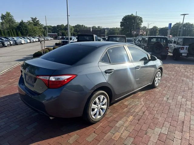 Used 2015 Gray Toyota LE image 14