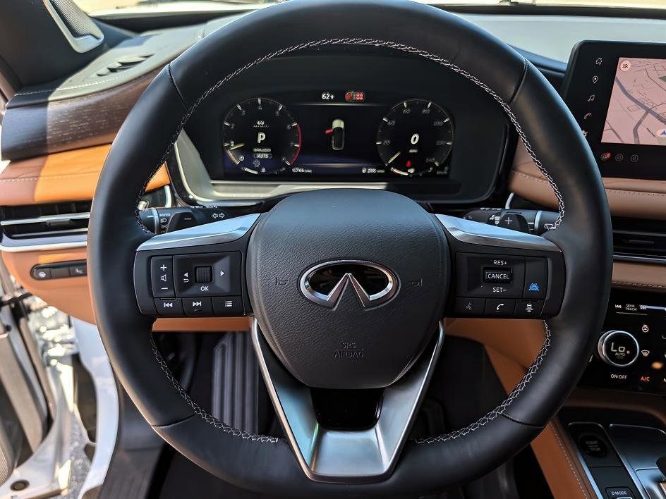 Used 2026 Radiant White/Black Obsidian INFINITI AUTOGRAPH image 18