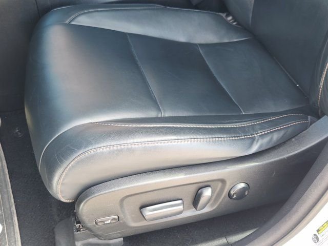 Used 2017 White Toyota XLE image 25