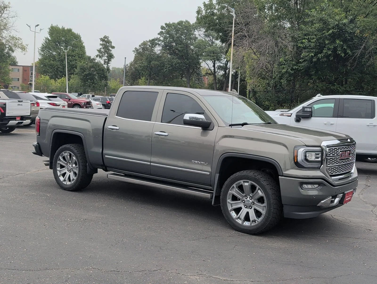 Used 2018 GMC Sierra 1500 Denali Denali with VIN 3GTU2PEJ8JG221624 for sale in Saint Paul, Minnesota