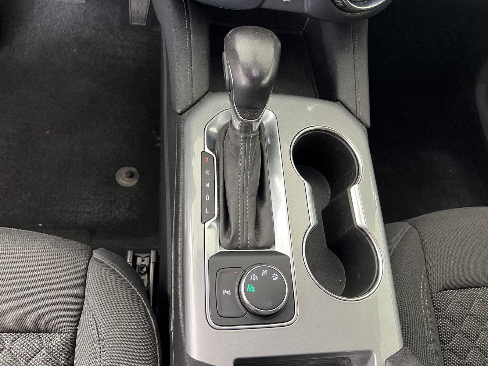Used 2020 Summit White Chevrolet LT image 17