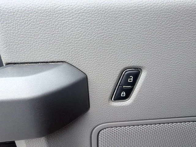 Used 2015 Blue Ford XLT image 15