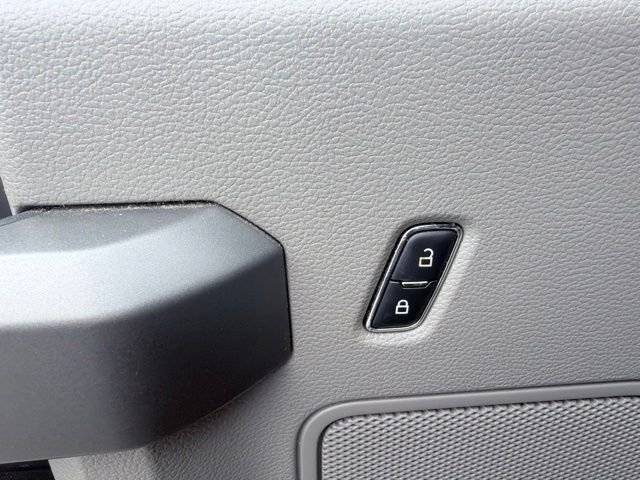Used 2015 Blue Ford XLT image 15