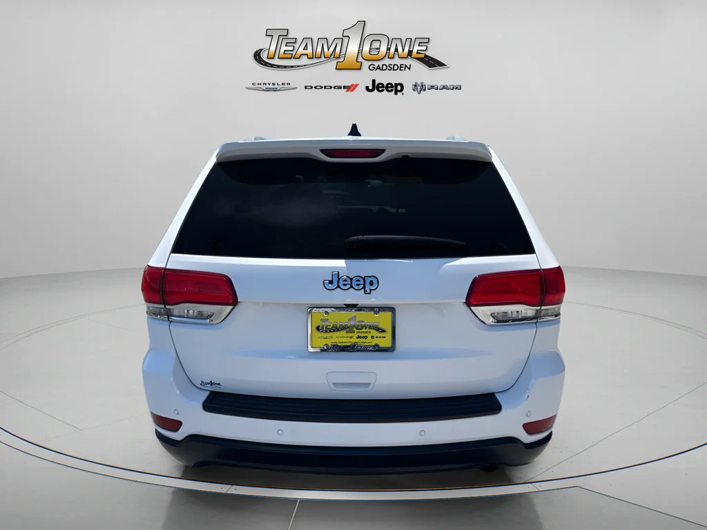 Used 2018 Bright White Clearcoat Jeep Laredo E image 8
