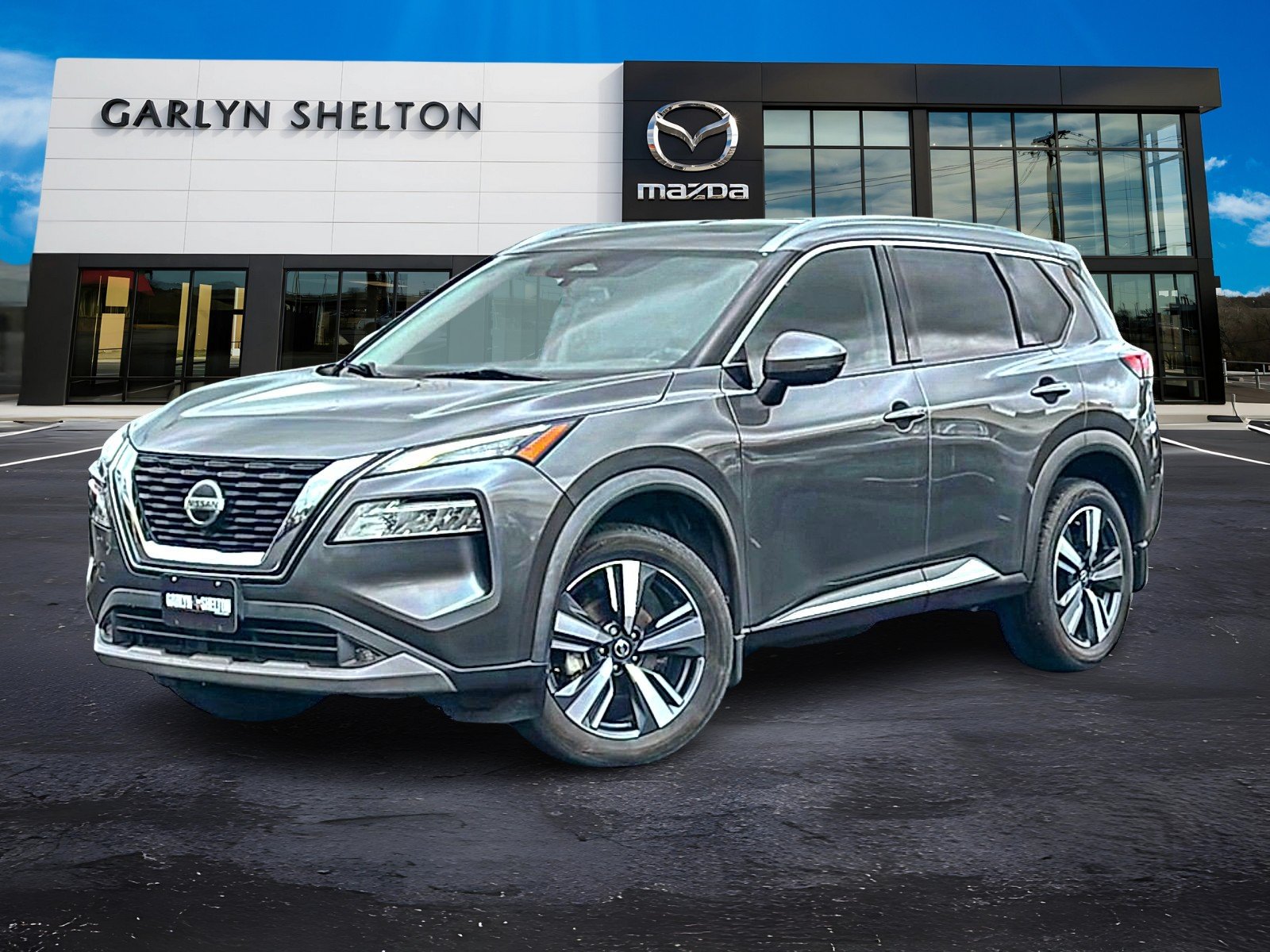 Used 2021 Gun Metallic Nissan SL FWD image 1