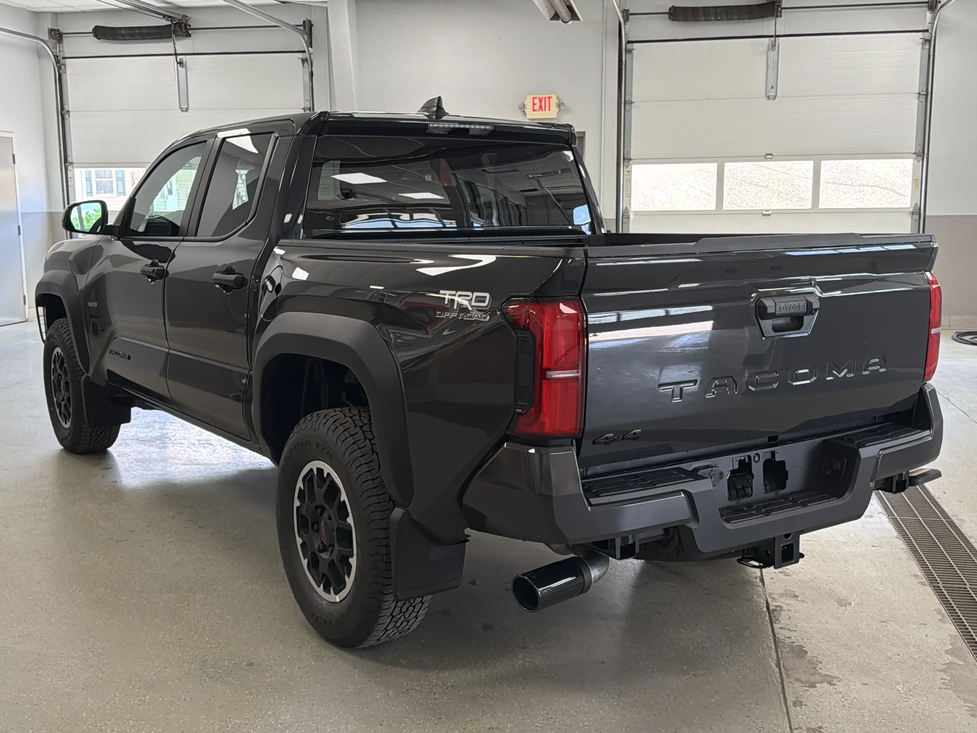 2026 Toyota Tacoma TRD Off Road - Photo 4
