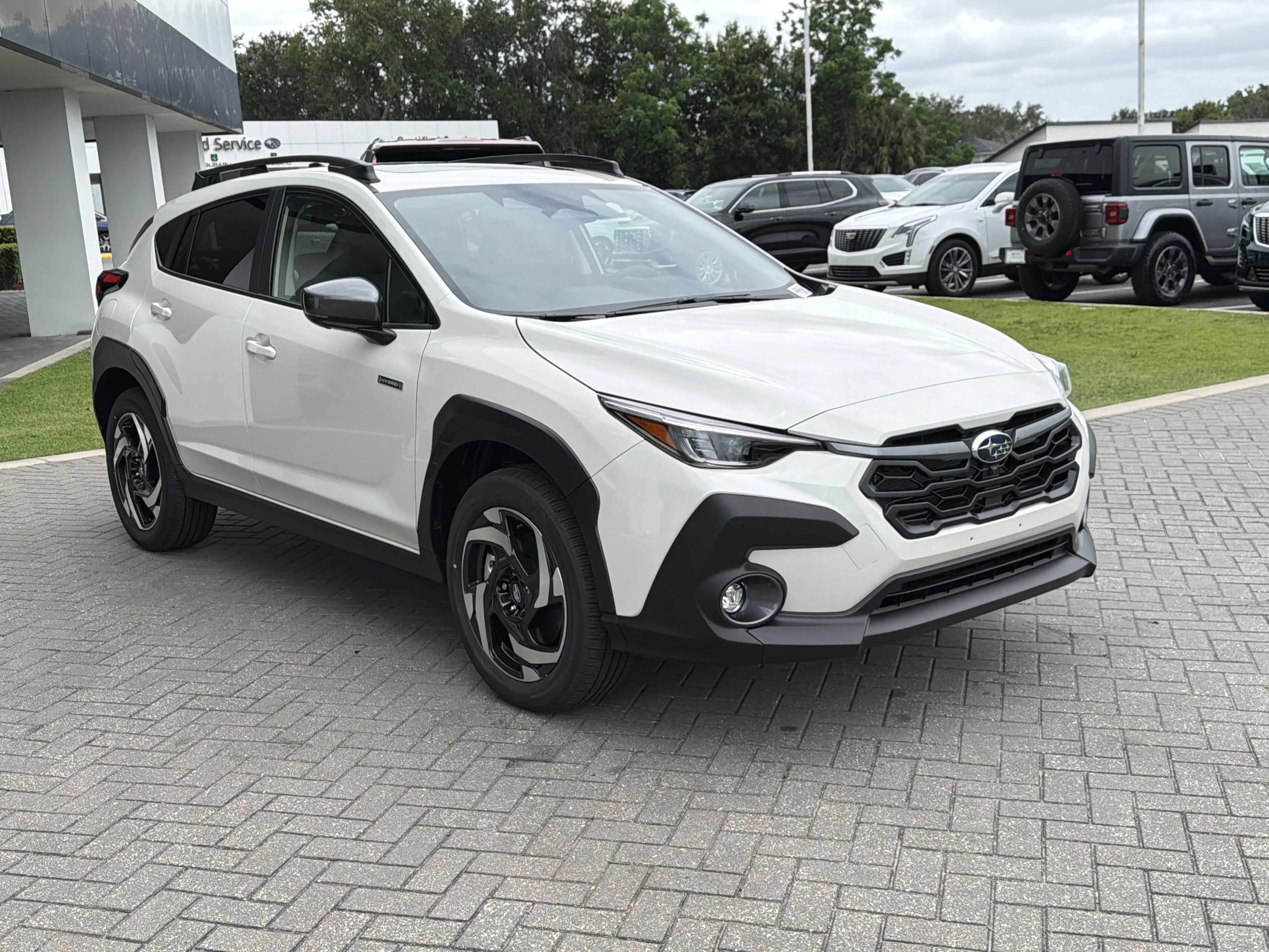 New 2026 CRYSTAL WHITE PEARL Subaru Limited Hybrid image 7