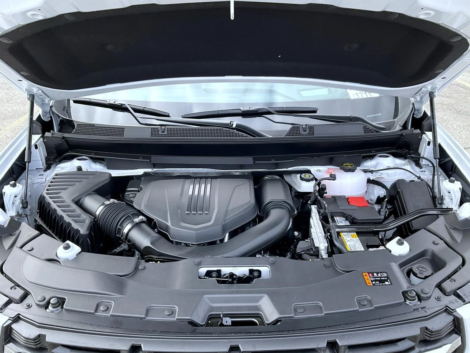 New 2026 Summit White GMC Elevation image 25