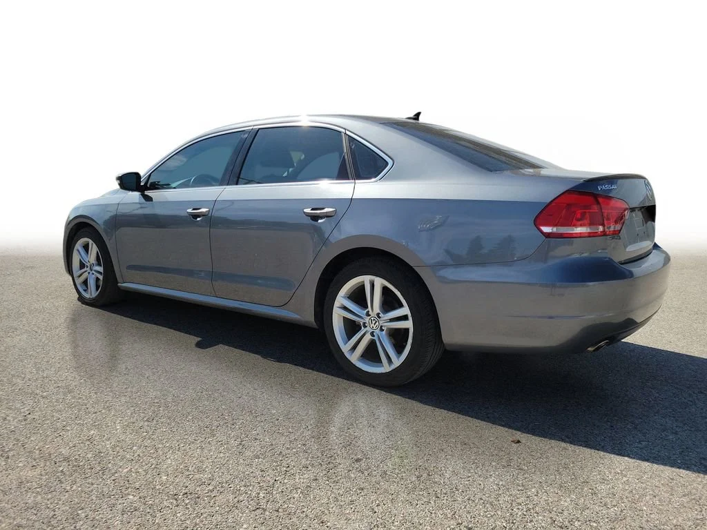 Used 2014 Gray Volkswagen 2.0L TDI SE image 3