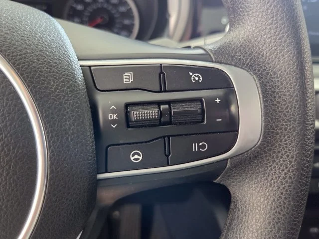 Used 2023 Red Kia LXS image 23