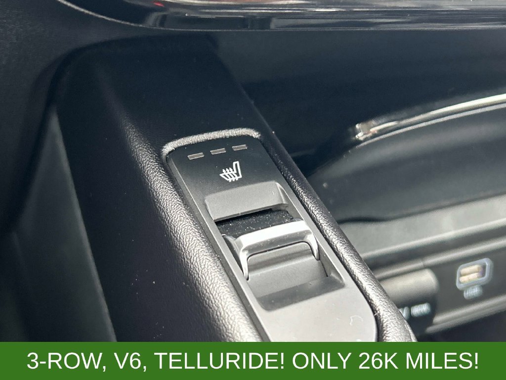 Used 2024 Black Kia S image 28
