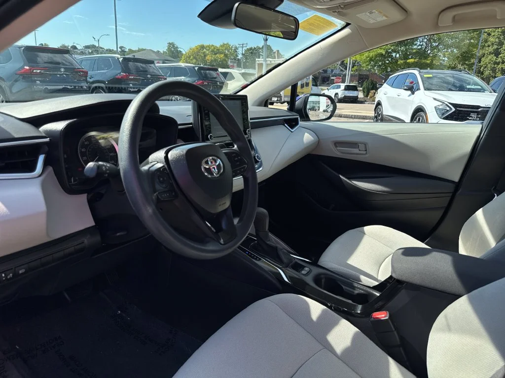 Used 2022 Blue Toyota LE image 13
