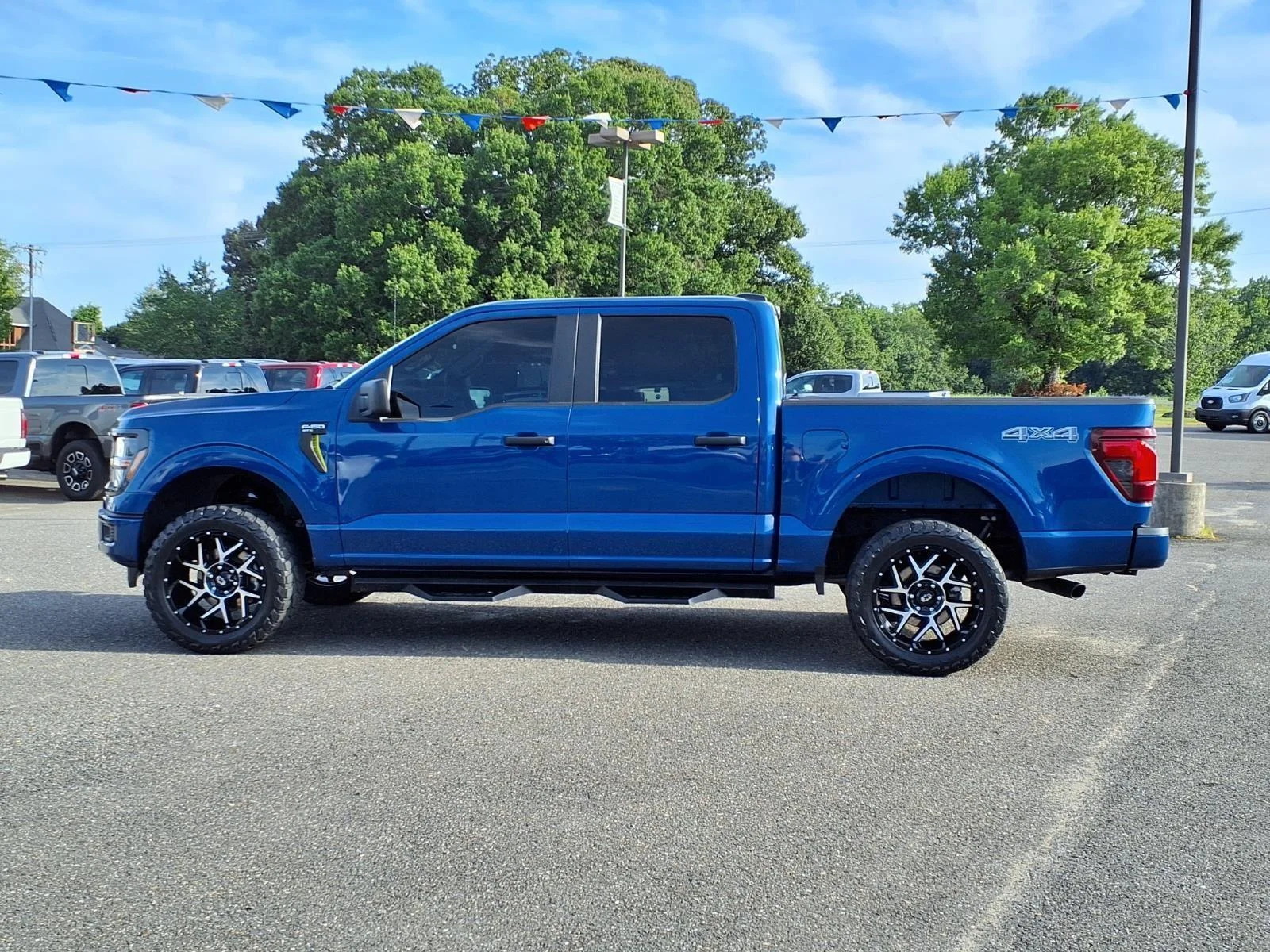 Used 2024 Atlas Blue Metallic Ford STX image 3