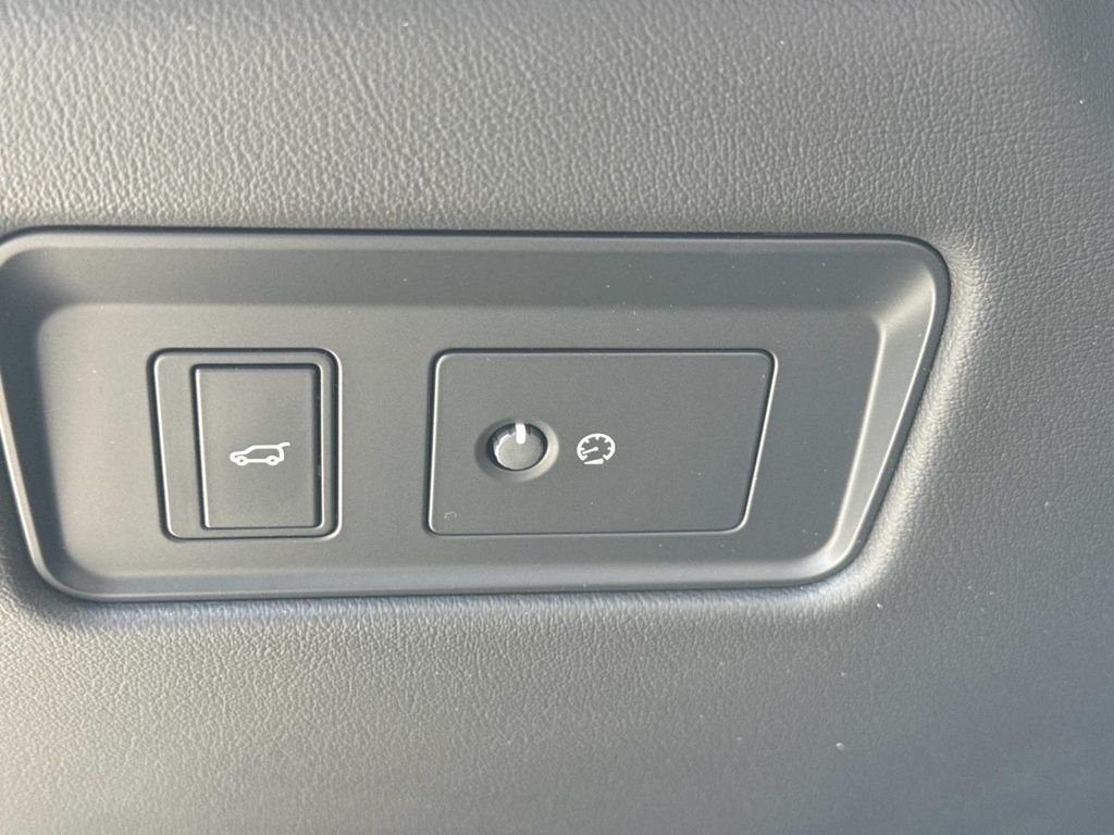 2026 Jaguar F-Pace R-Dynamic S - Photo 22