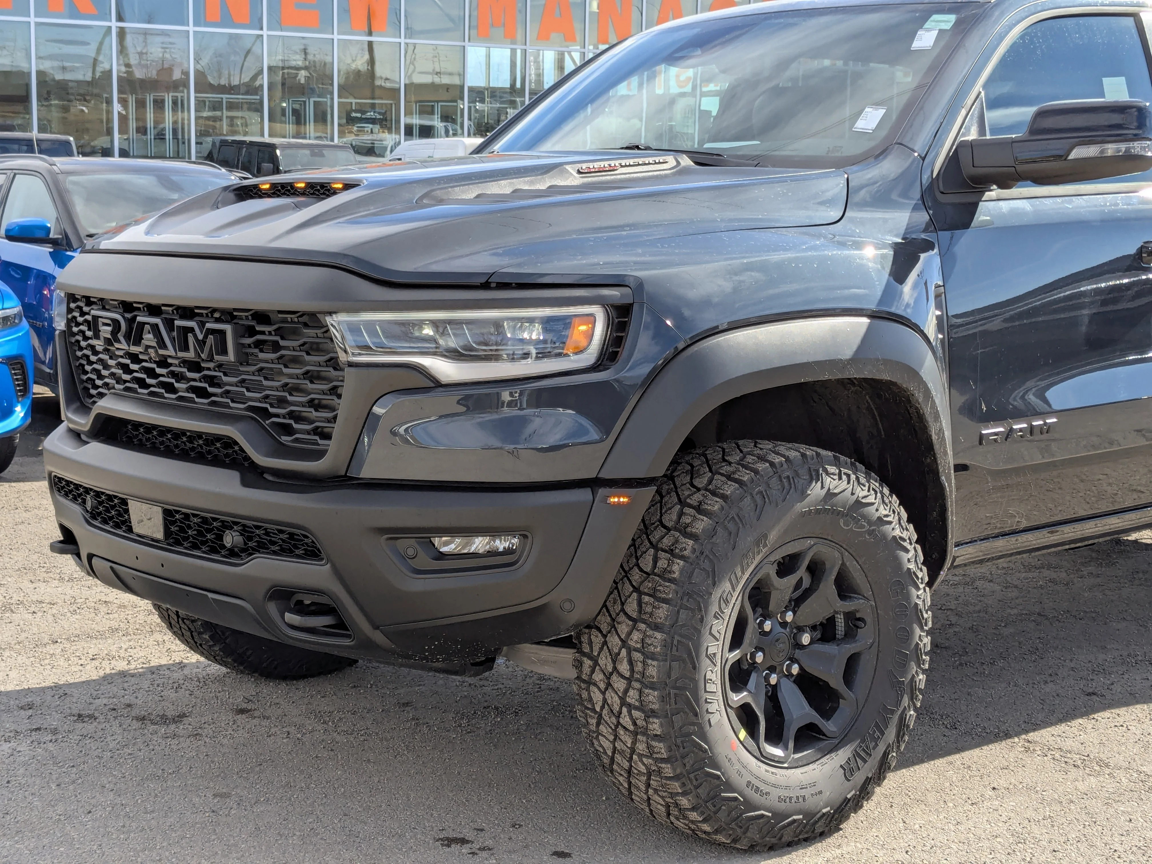 New 2026 Blue RAM RHO - - 3.0L Hurricane HO T-Turbo - RHO Level 1 Pkg w/ 14.4 Screen - Pano Sunroof & Massage Seats! image 9