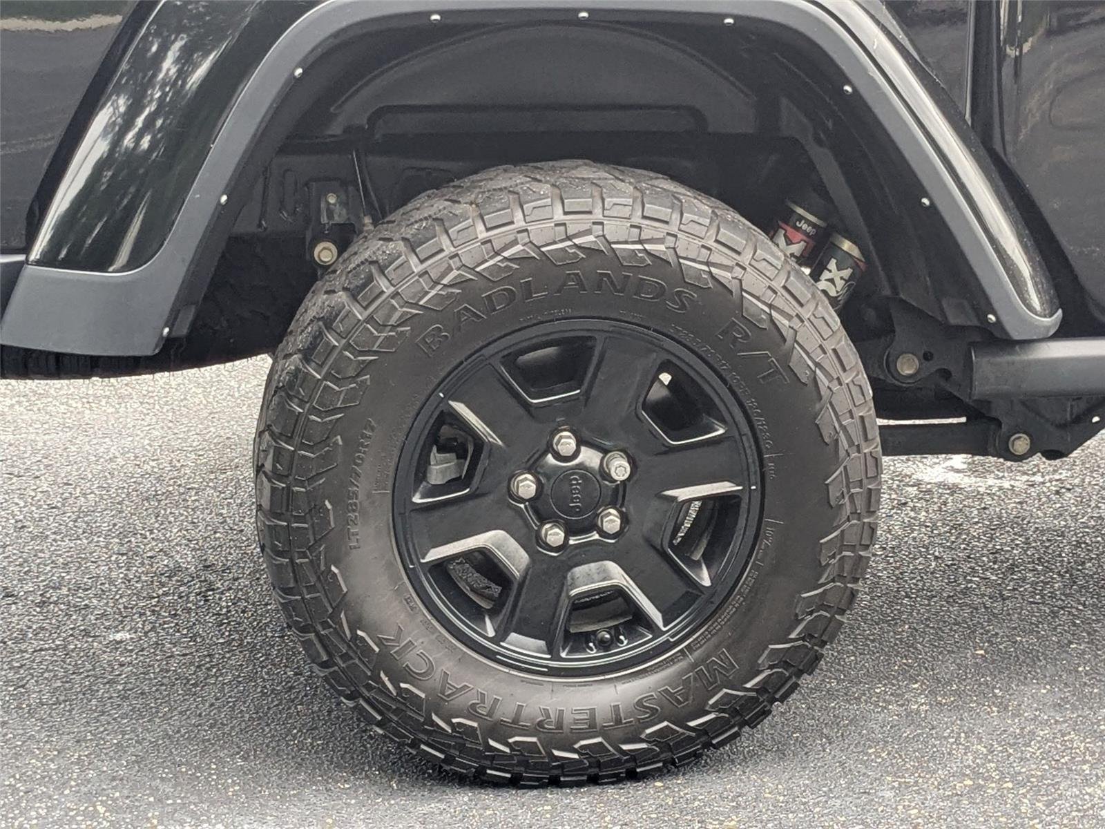 Used 2022 Black Clearcoat Jeep Mojave image 11