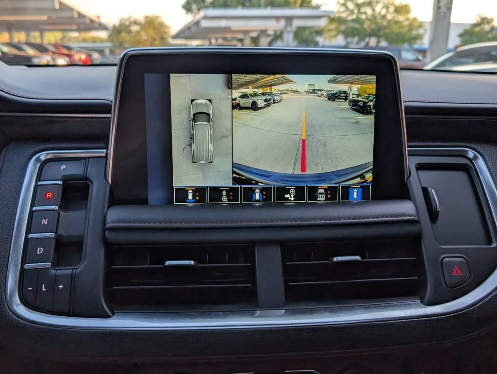 2022 Chevrolet Suburban RST - Photo 8