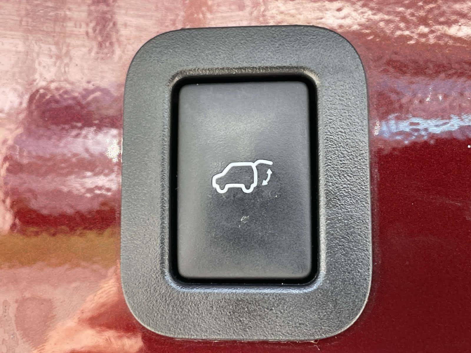 Used 2017 Ooh La La Rouge Mica Toyota XLE image 27