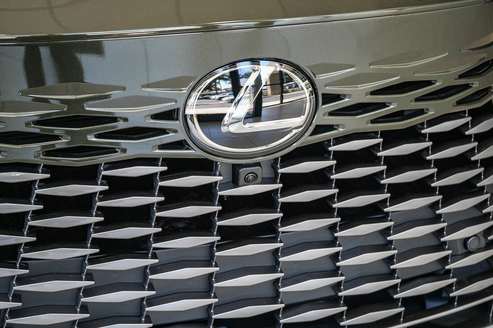New 2026 Nori Green Pearl Lexus  350 LUXURY image 9