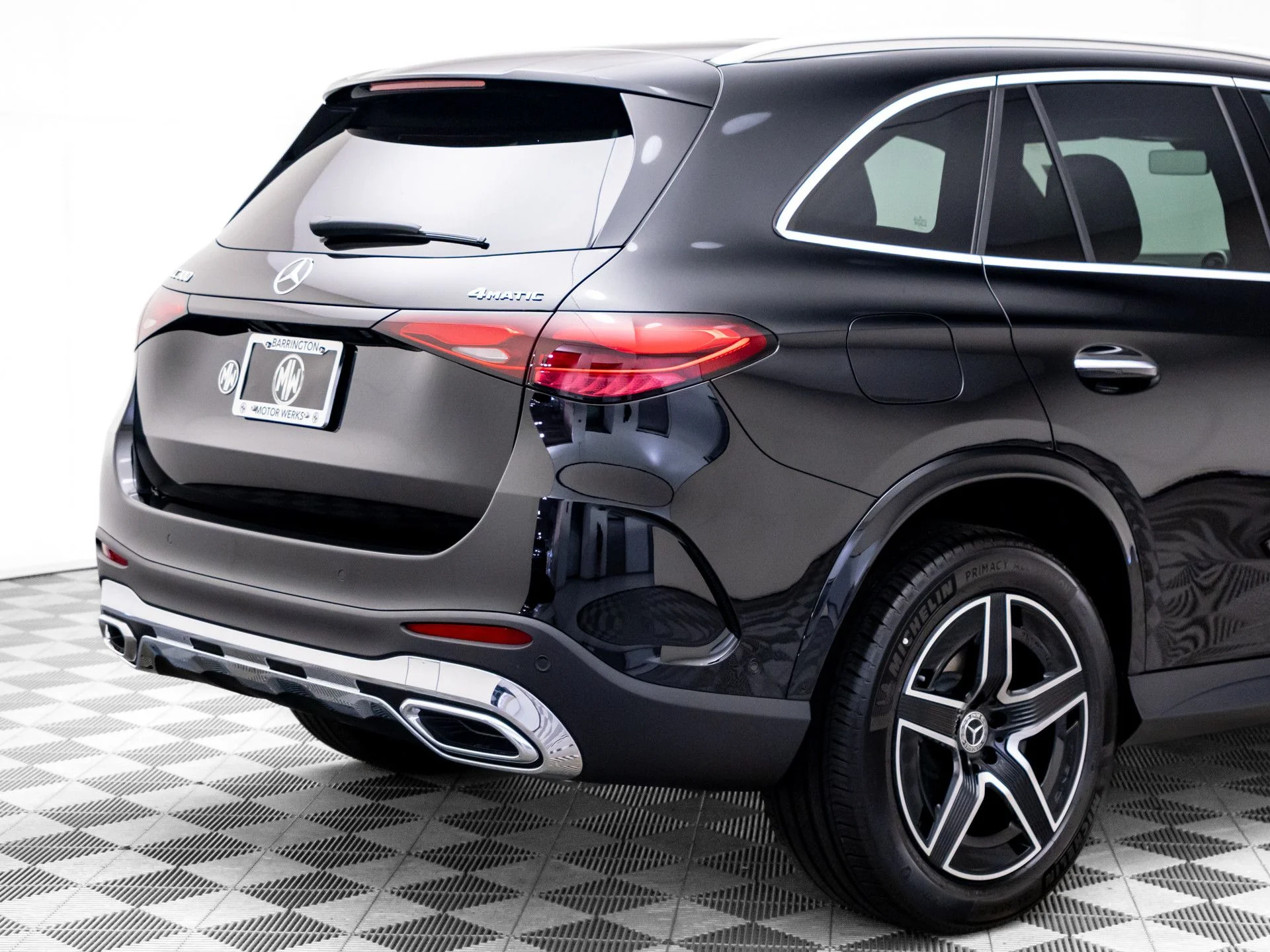 New 2026 Black Mercedes-Benz GLC 300 image 37