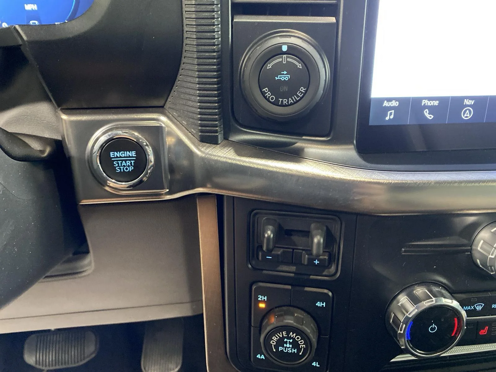 Used 2024 Black Metallic Ford King Ranch image 31
