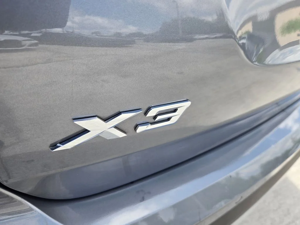 Used 2024 Gray BMW sDrive30i image 14