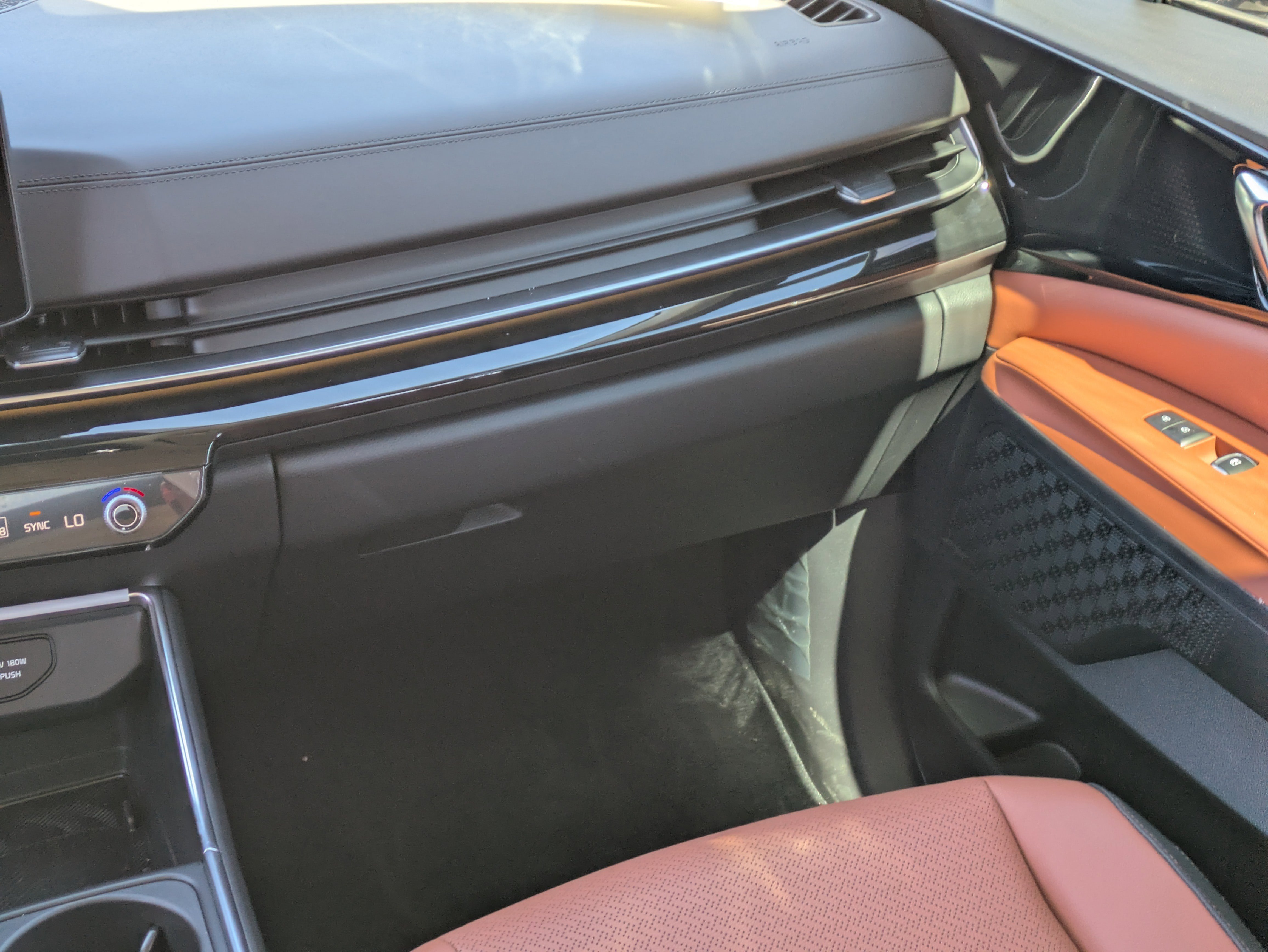 2026 Kia Carnival SX Prestige - Photo 17