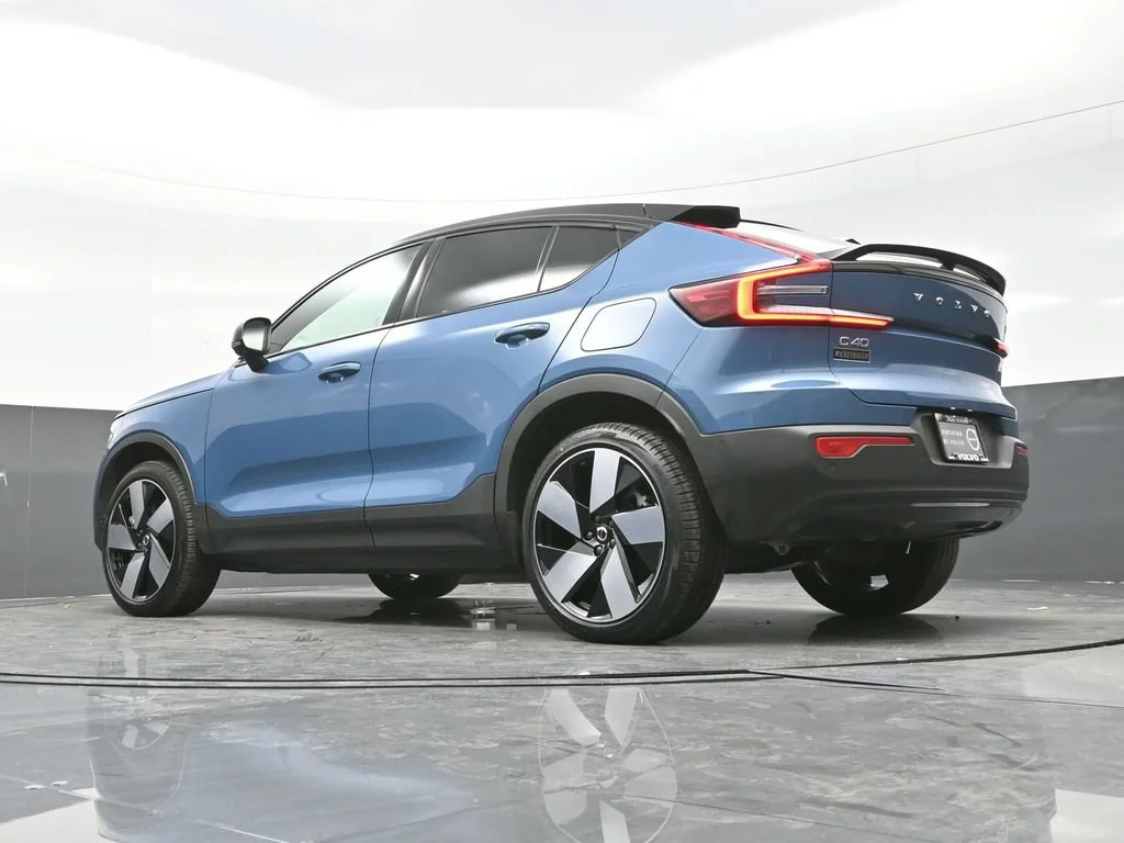 Certified Used 2022 Blue Volvo Ultimate image 23